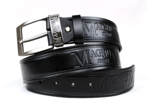 Czarny pasek do JEANSU skóra licowa PMJ 13 Skórzany czarny pasek męski z tłoczeniem we wzór krokodyla i srebrną klamrą