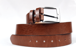 Brązowy pasek do JEANSU skóra licowa PMJ 15 Pasek męski brązowy z zaokrągloną klamrą, skóra wysokiej jakości
