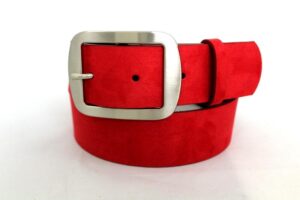 Zamszowy czerwony pasek damski szerokość 4 cm PDZ 02 Czerwony pasek zamszowy z masywną srebrną klamrą kwadratową